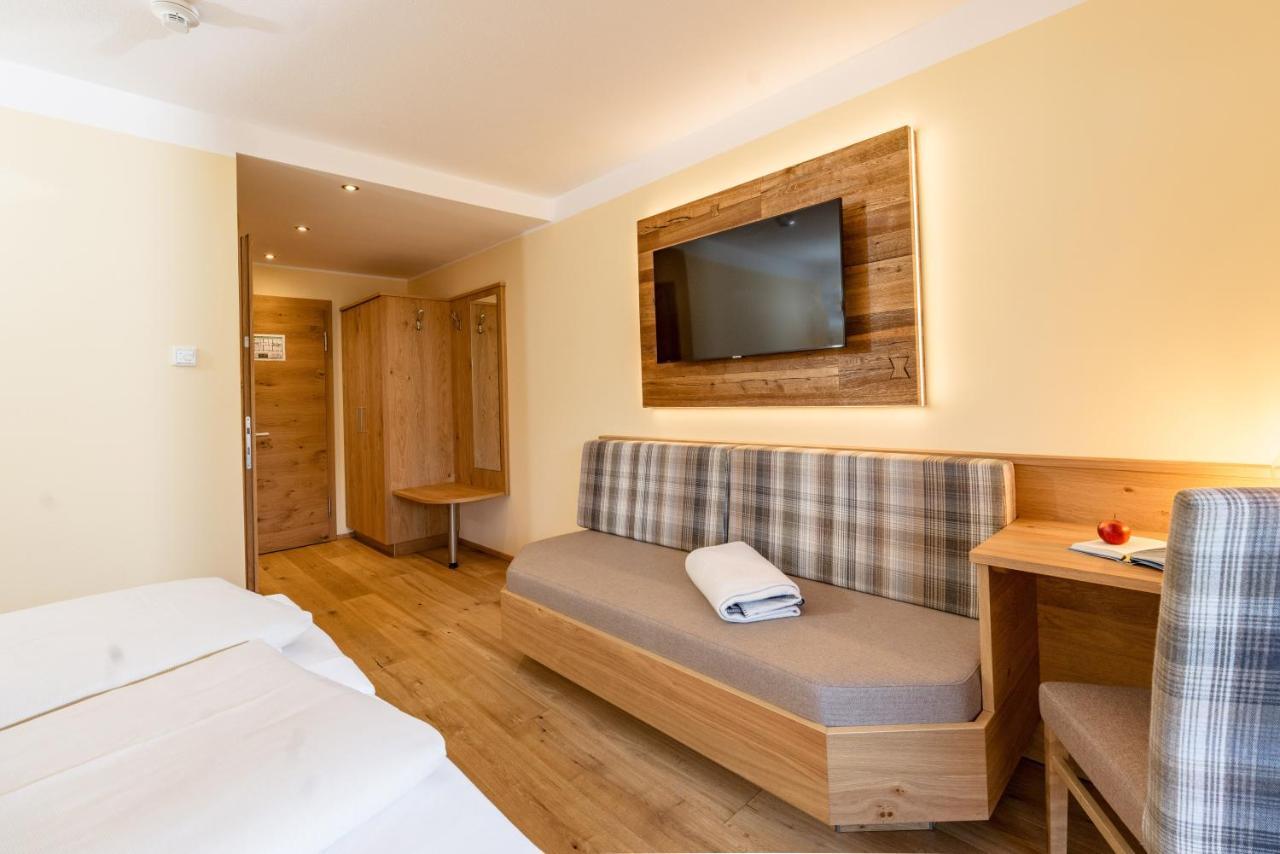 Hotel Die Metzgerstubn Sankt Michael im Lungau Luaran gambar